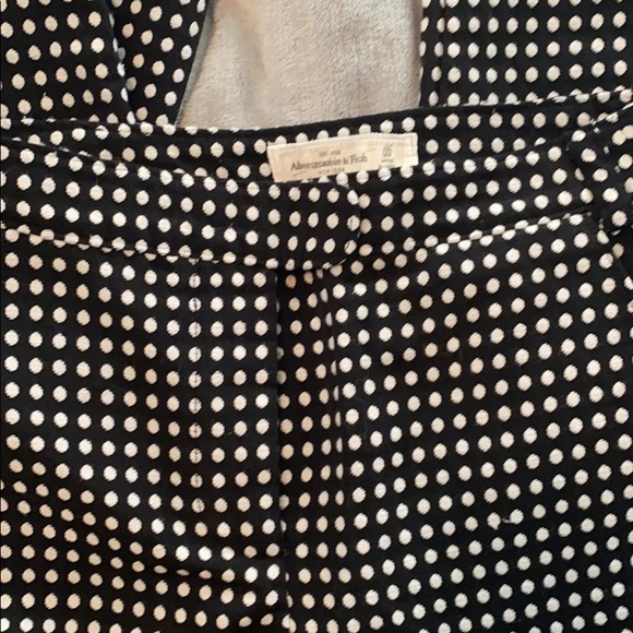 Abercrombie Polka dot capris! - Picture 4 of 4